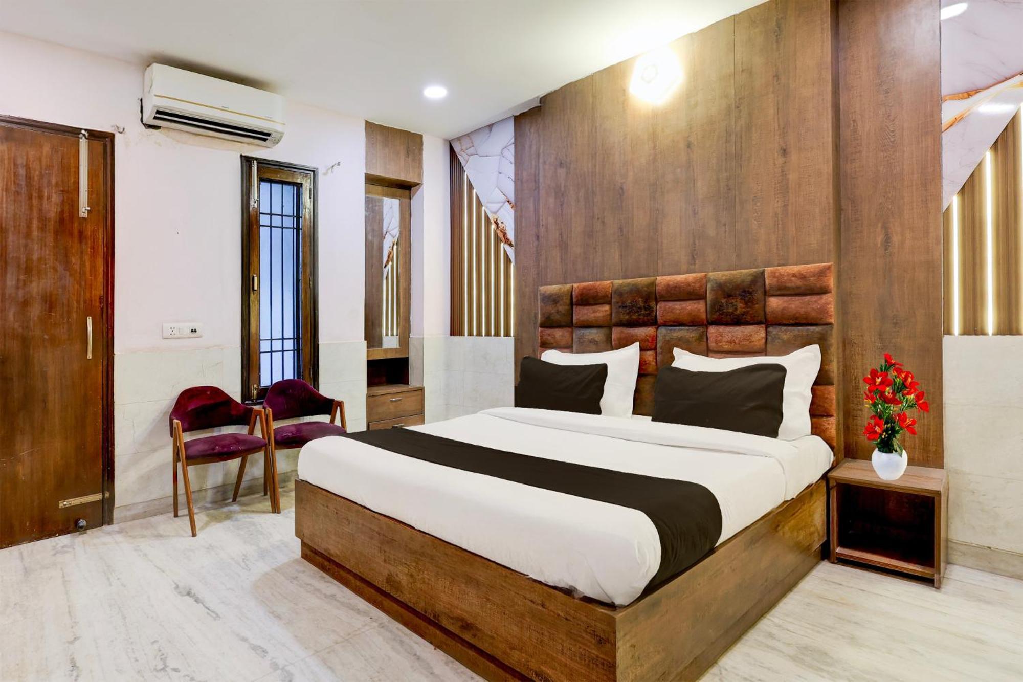 Super Hotel O Alipur Narela Exteriör bild