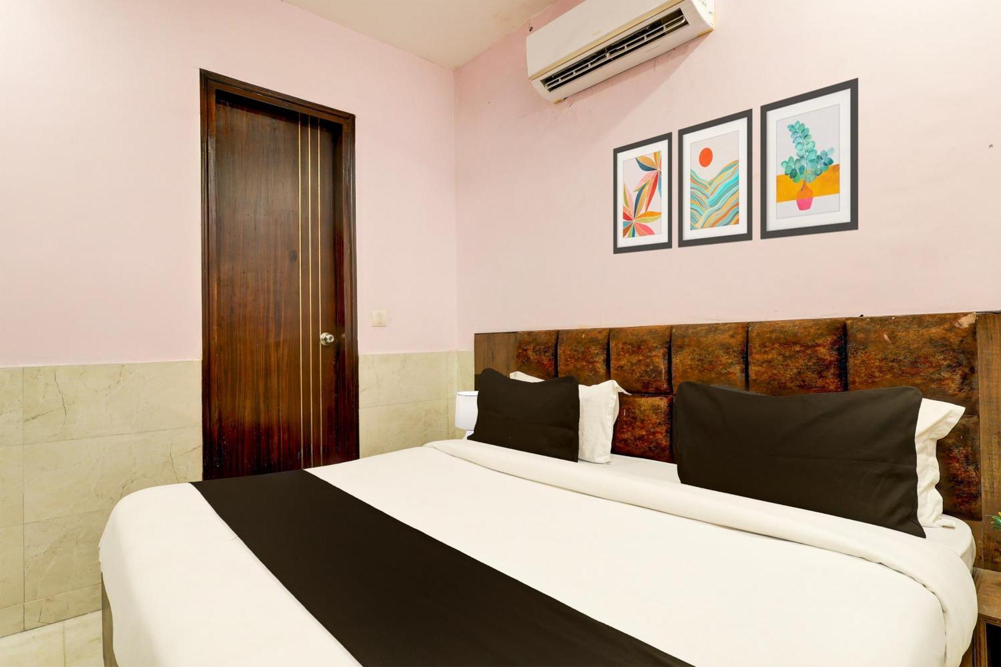 Super Hotel O Alipur Narela Exteriör bild